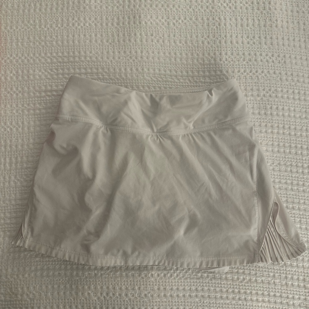 Lululemon ‘Play off the Pleats Mid-Rise Skirt’